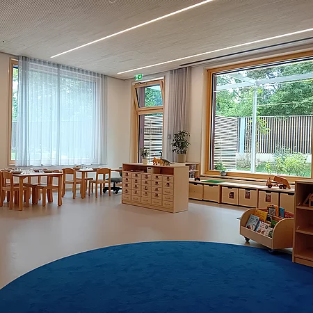 Blick in einen Gruppenraum der Einrichtung