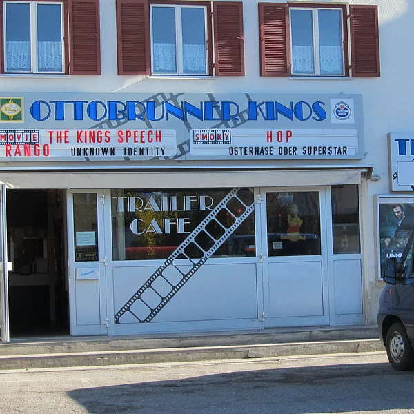 Ottobrunner Kino in der Ottostraße
