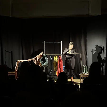Beim Kindertheater Beim Kindertheater