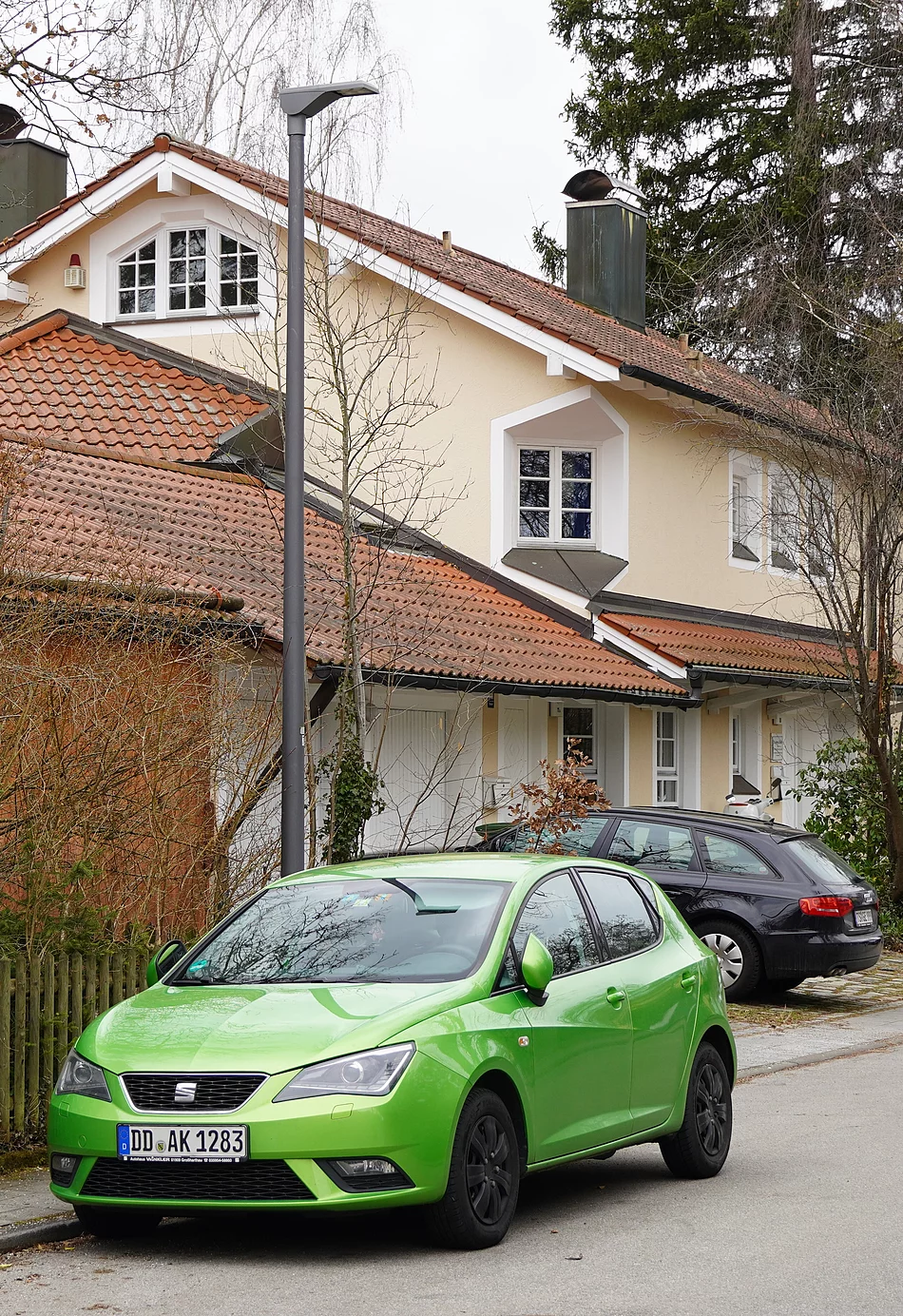 Umgerüstete LED-Straßenlampe in der Falkenstraße