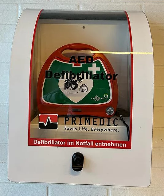 Defibrillator im Wolf-Ferrari-Haus