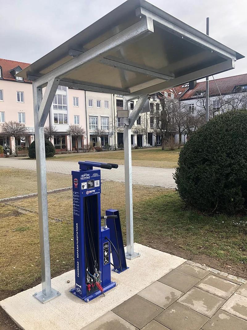 Fahrradreparaturstation am Margreider Platz