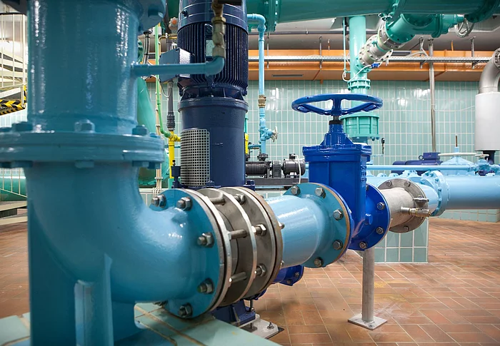 Rohre im Wasserwerk Hohenbrunn