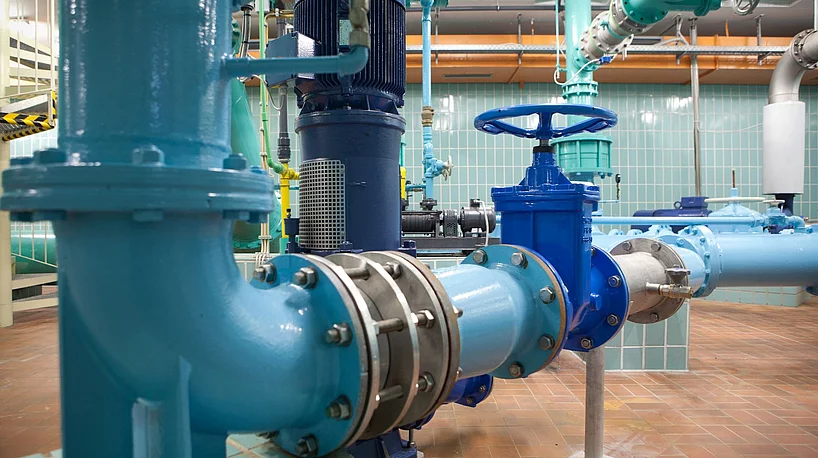 Rohre im Wasserwerk Hohenbrunn