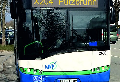 Bus der Schnellbuslinie X204